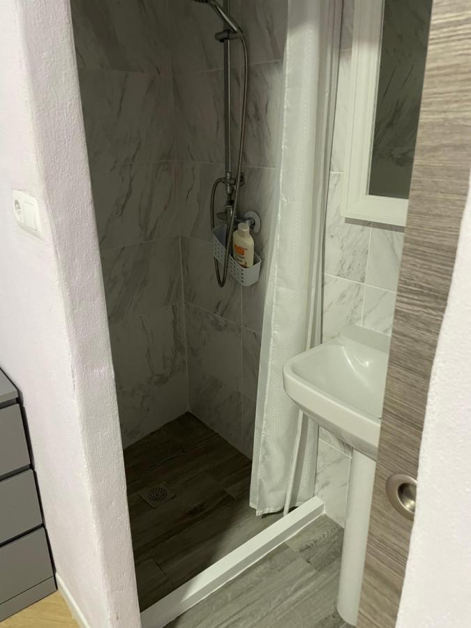 萨斯 Casa Claddagh酒店 外观 照片